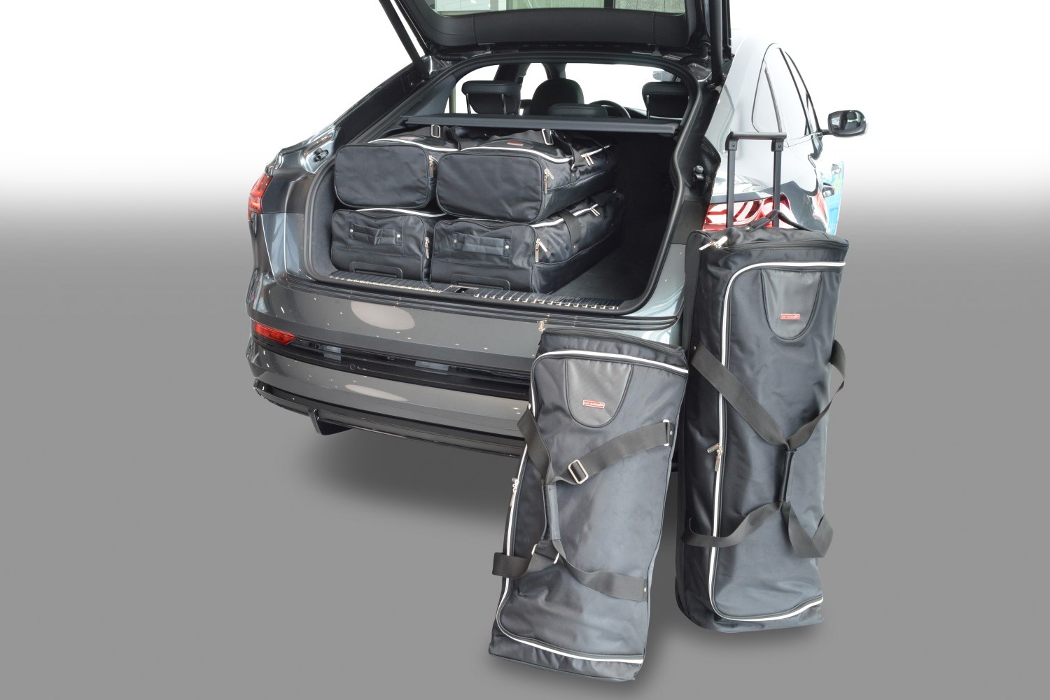 Pack de 6 sacs de voyage sur-mesure pour Audi Q5 (FY) (depuis 2019) –  VikingAuto : Tout l'équipement pour votre auto