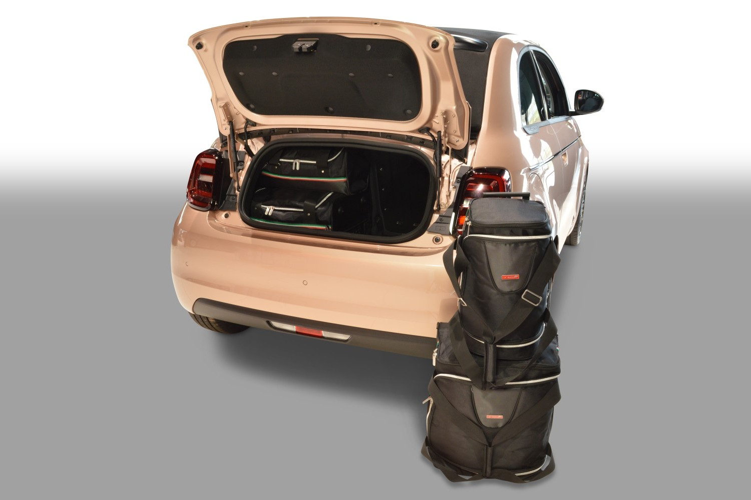 Pack de 4 sacs de voyage sur-mesure pour Fiat 500C (depuis 2007) –  VikingAuto : Tout l'équipement pour votre auto