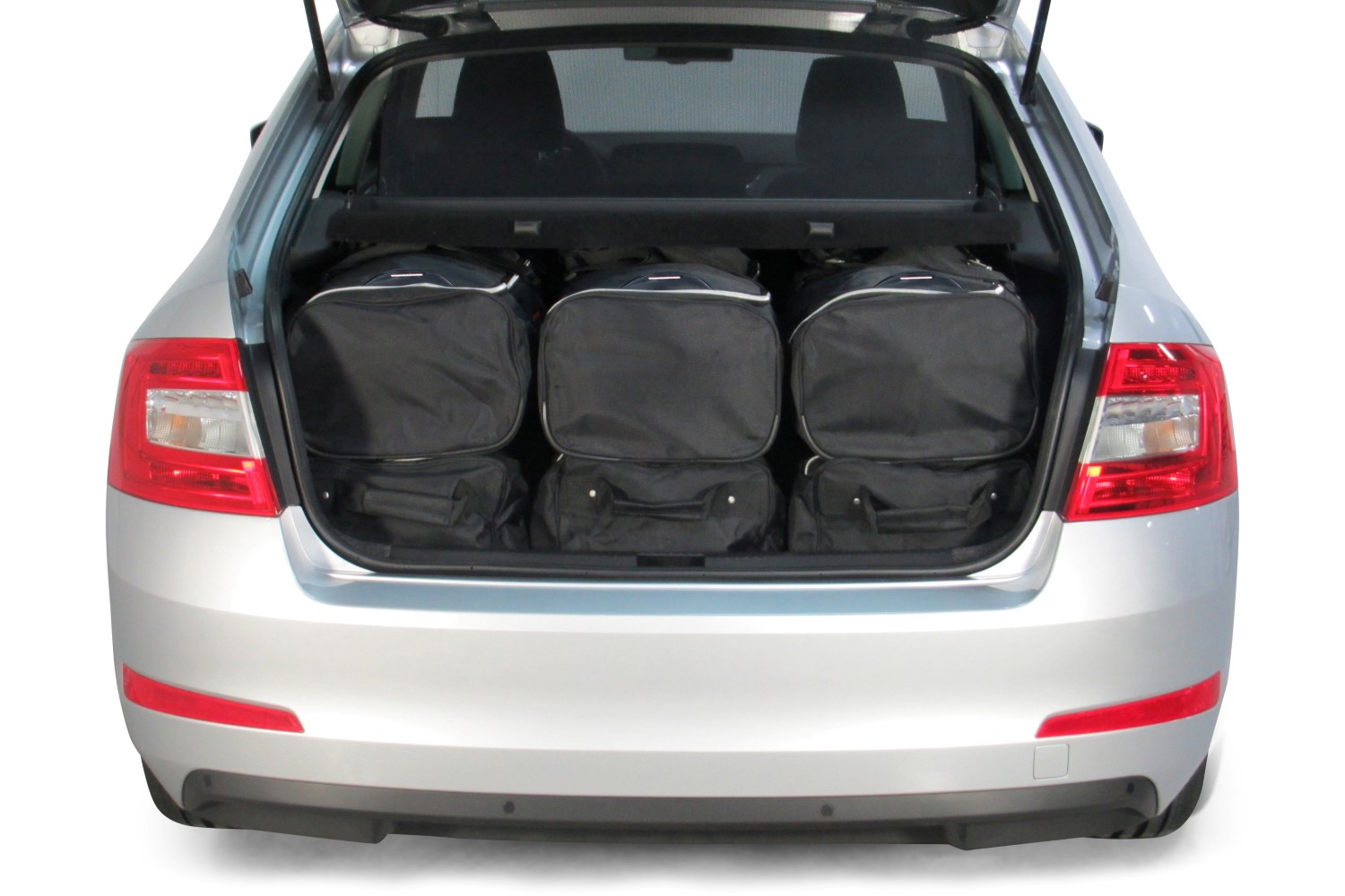 Pack de 6 sacs de voyage sur-mesure pour Skoda Octavia III (5E) (de 2013 à  2020) – VikingAuto : Tout l'équipement pour votre auto