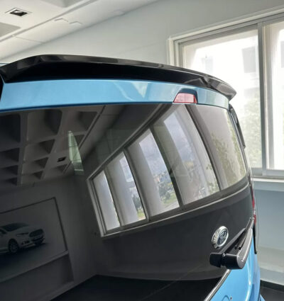 Aileron / Becquet pour VW Caddy 5 (depuis 2020) / Ford Tourneo Connect 3 (depuis 2022)