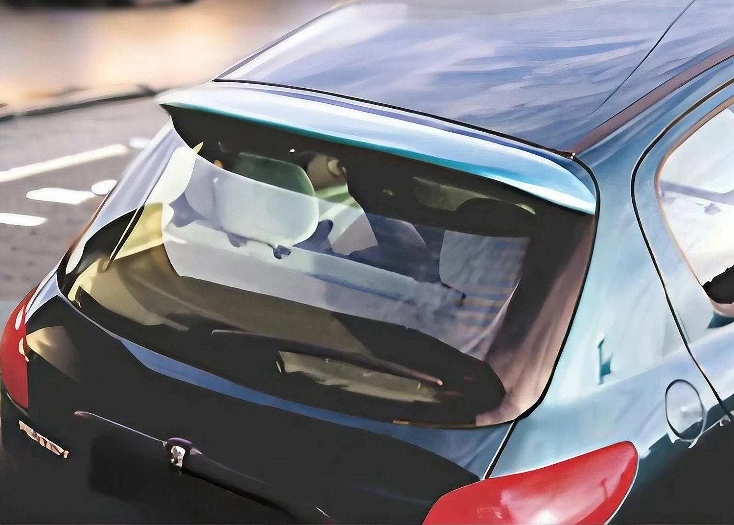 Becquet / Aileron V4 pour Peugeot 206 et 206+