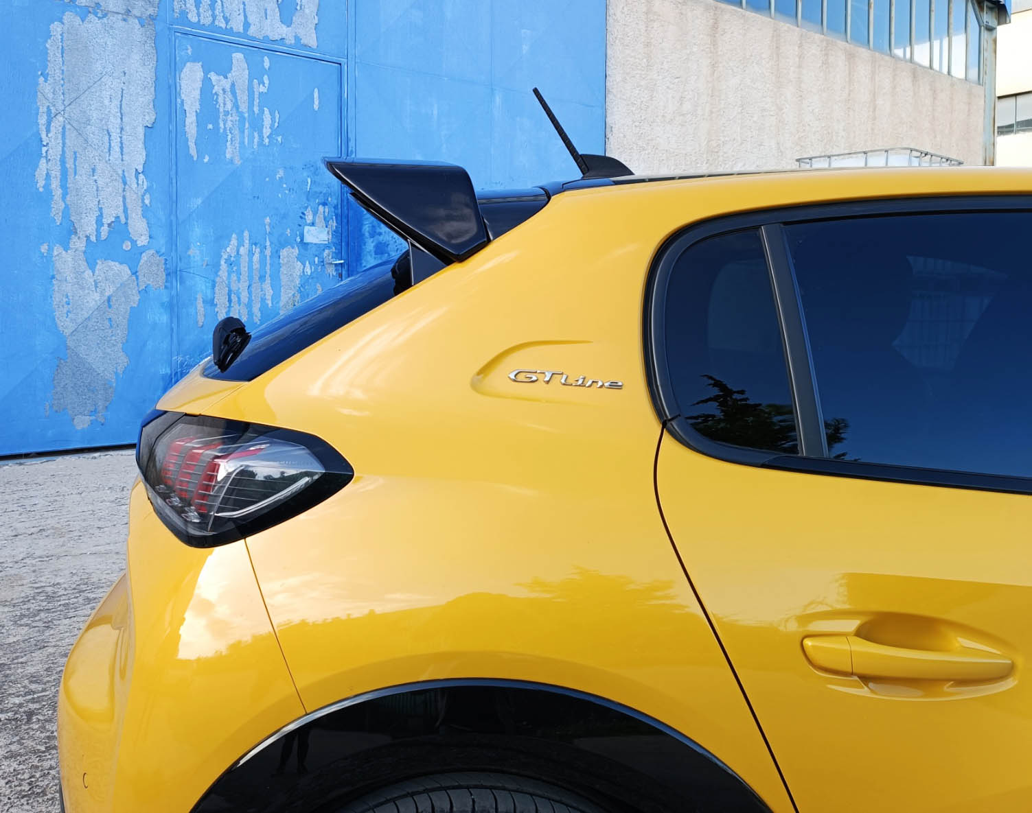 Aileron / Becquet RC8 pour Peugeot 208 mk2 GT/GT Line (depuis 2019)