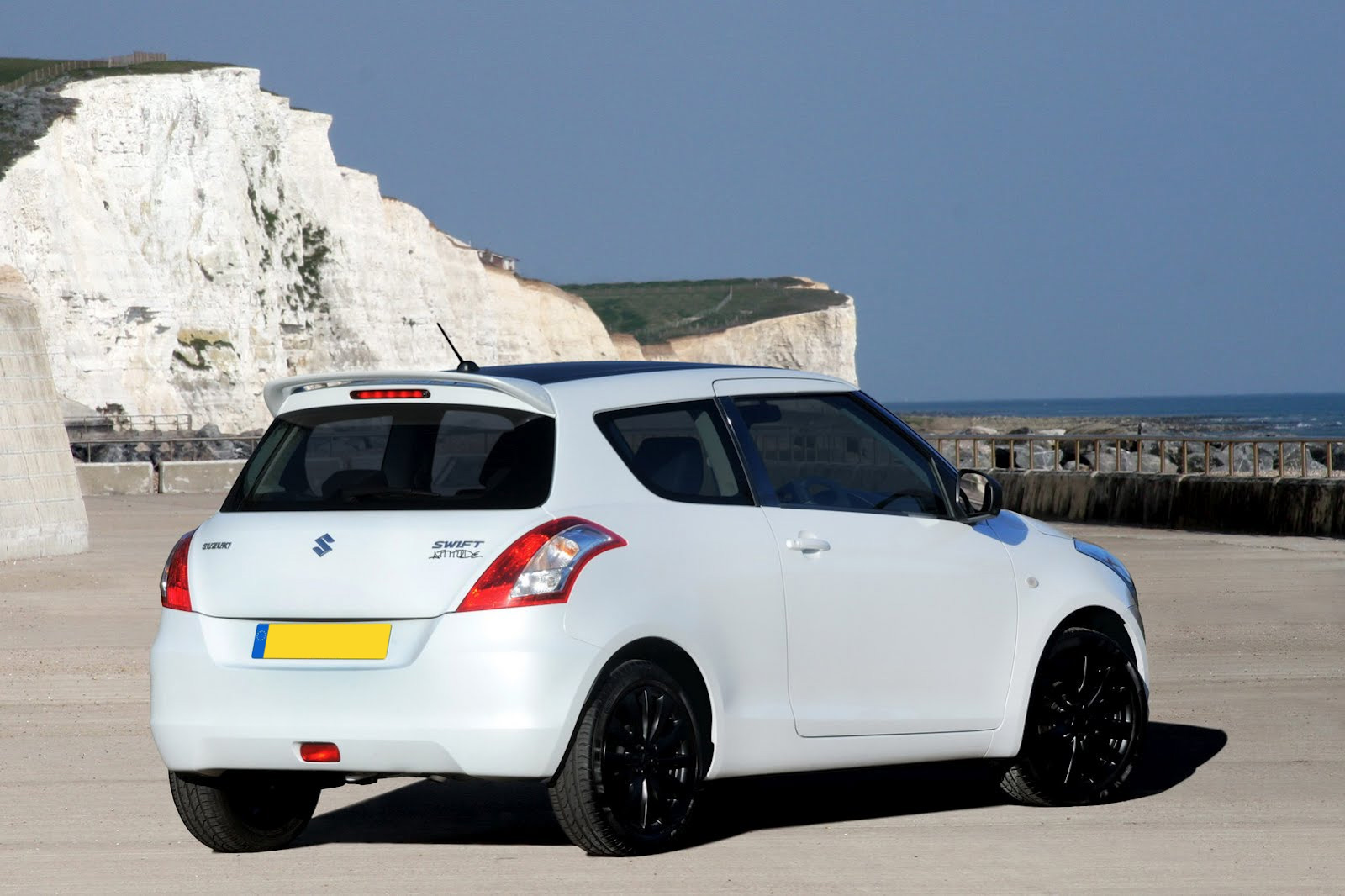 Aileron pour Suzuki Swift 3