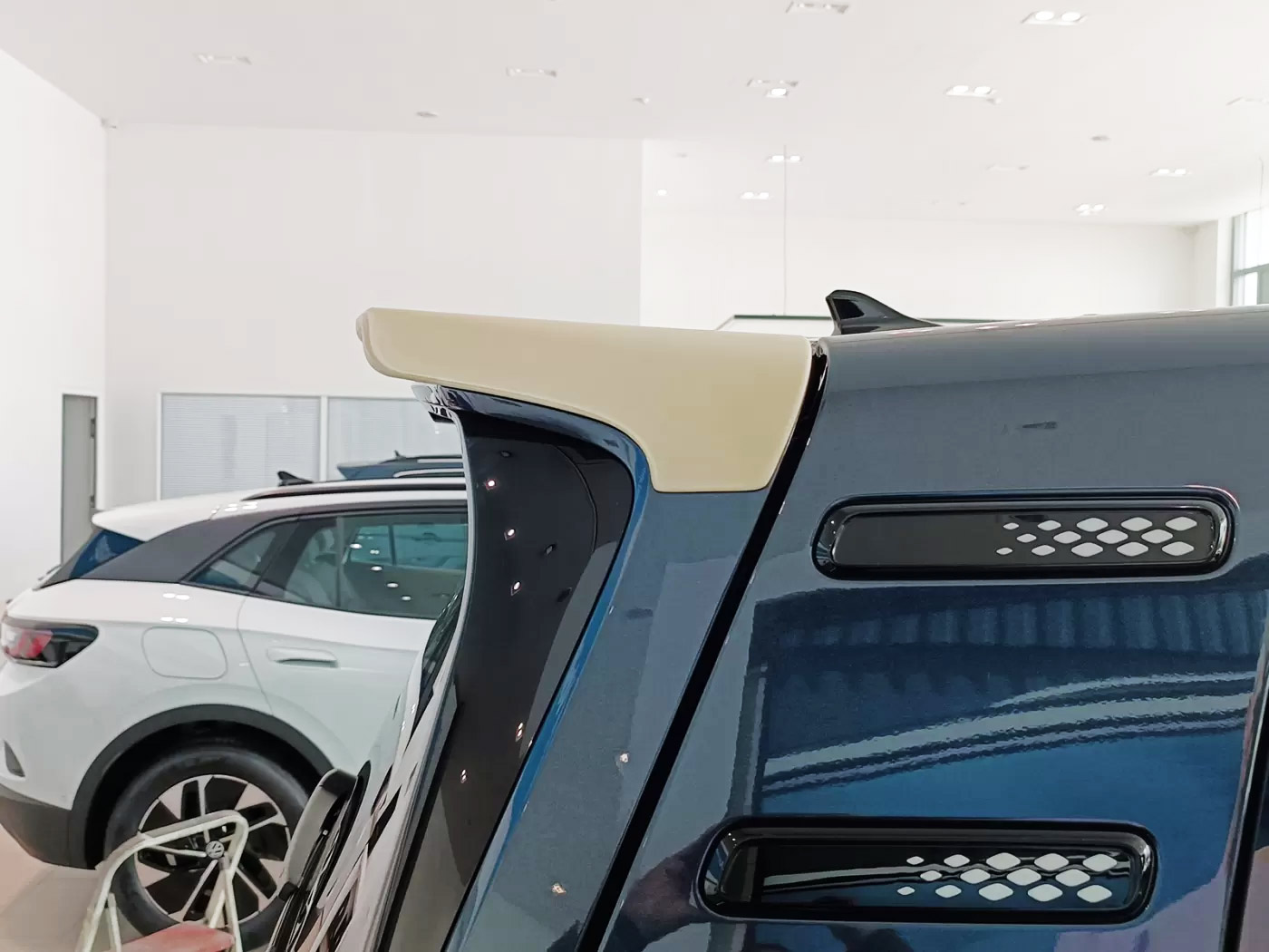 Aileron / Becquet pour Volkswagen ID. Buzz (depuis 2022)