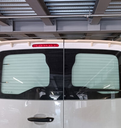 Aileron / Becquet Extreme pour pour Opel Vivaro C double-porte (2019 - Present) / Citroen Jumpy (depuis 2016) / Dispatch (depuis 2016) / Space Tourer (depuis 2016), Peugeot Expert Mk3 / Traveller (depuis 2016), Toyota Proace (depuis 2016)