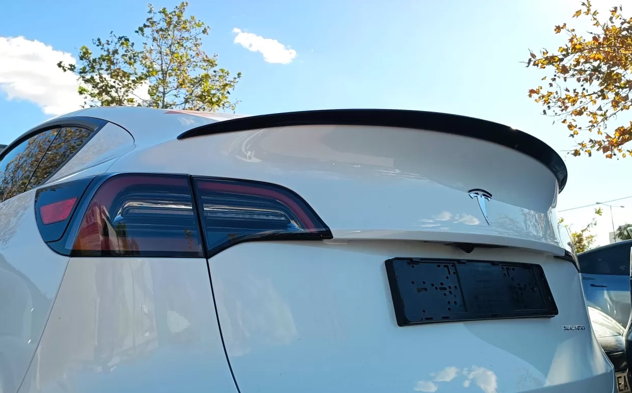 Aileron / Becquet Style Performance pour Tesla Model Y (depuis 2020)
