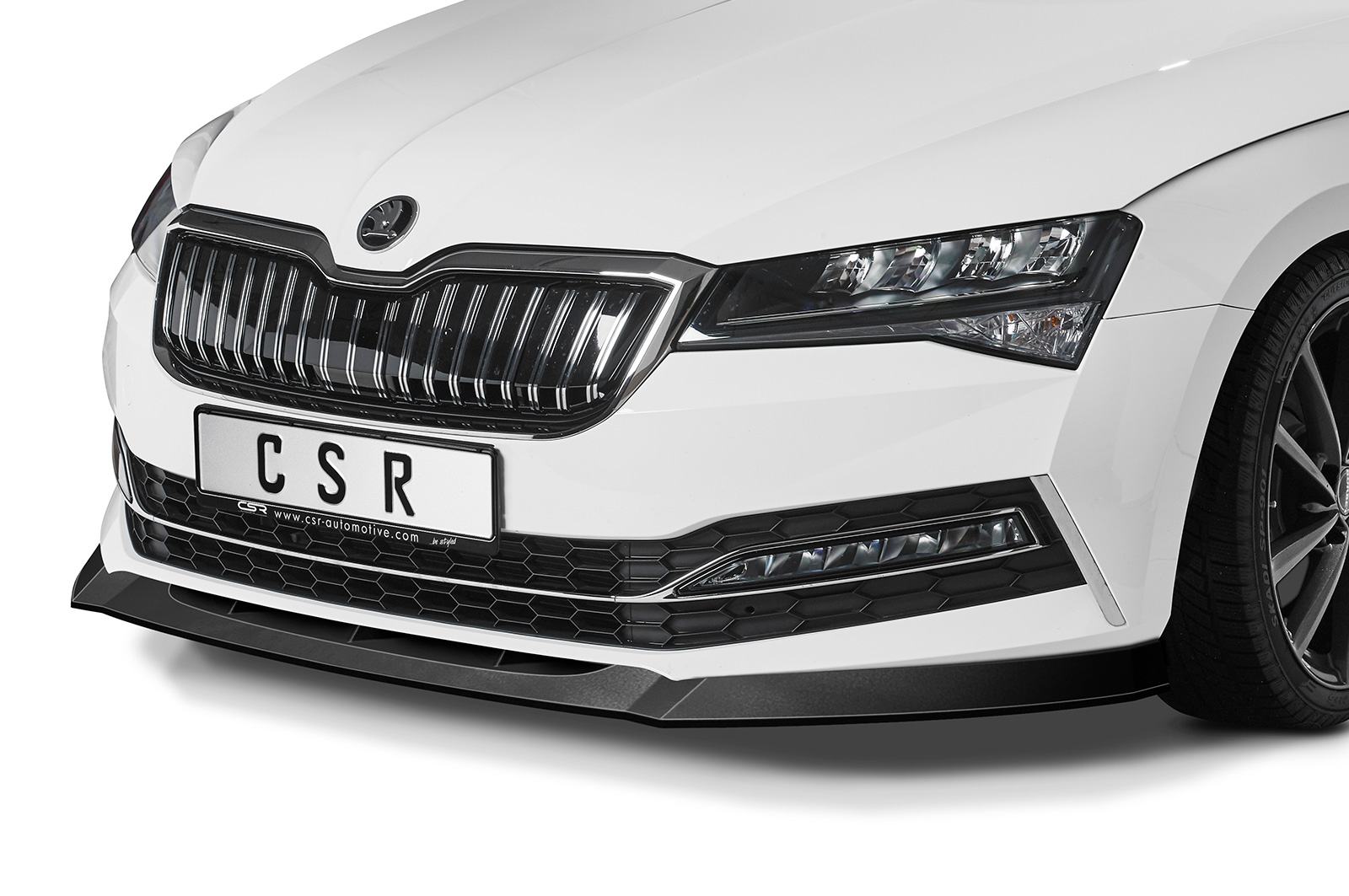Lame de parechoc avant pour Skoda Superb III (Typ 3V) facelift (depuis 2019) - Fabriqué en ABS (6 finitions au choix)