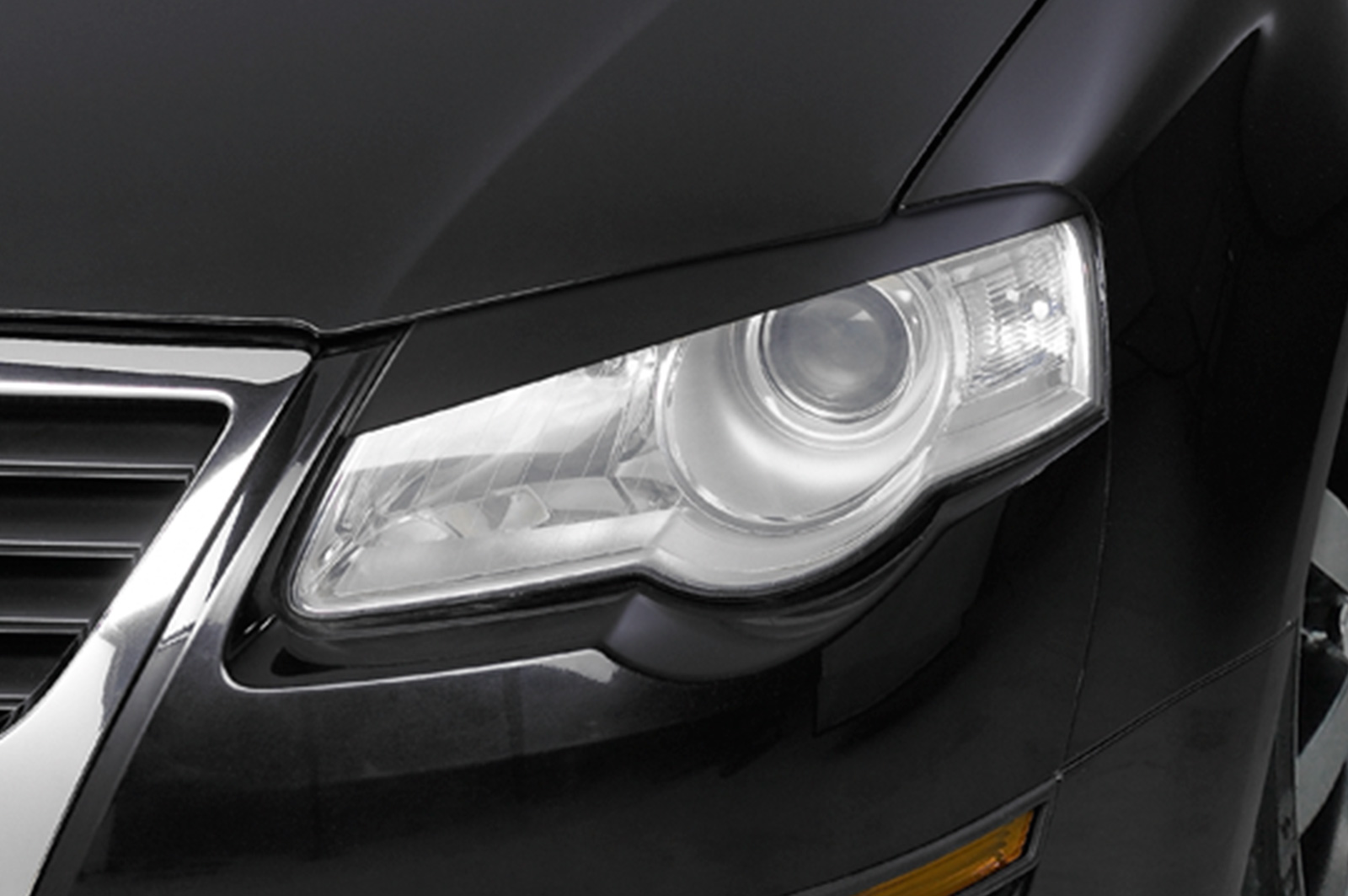 Paupières de phares avants (la paire) pour VW Passat B6 (Typ 3C) toutes carrosseries (2005-2010) - Fabriqué en ABS (à peindre)