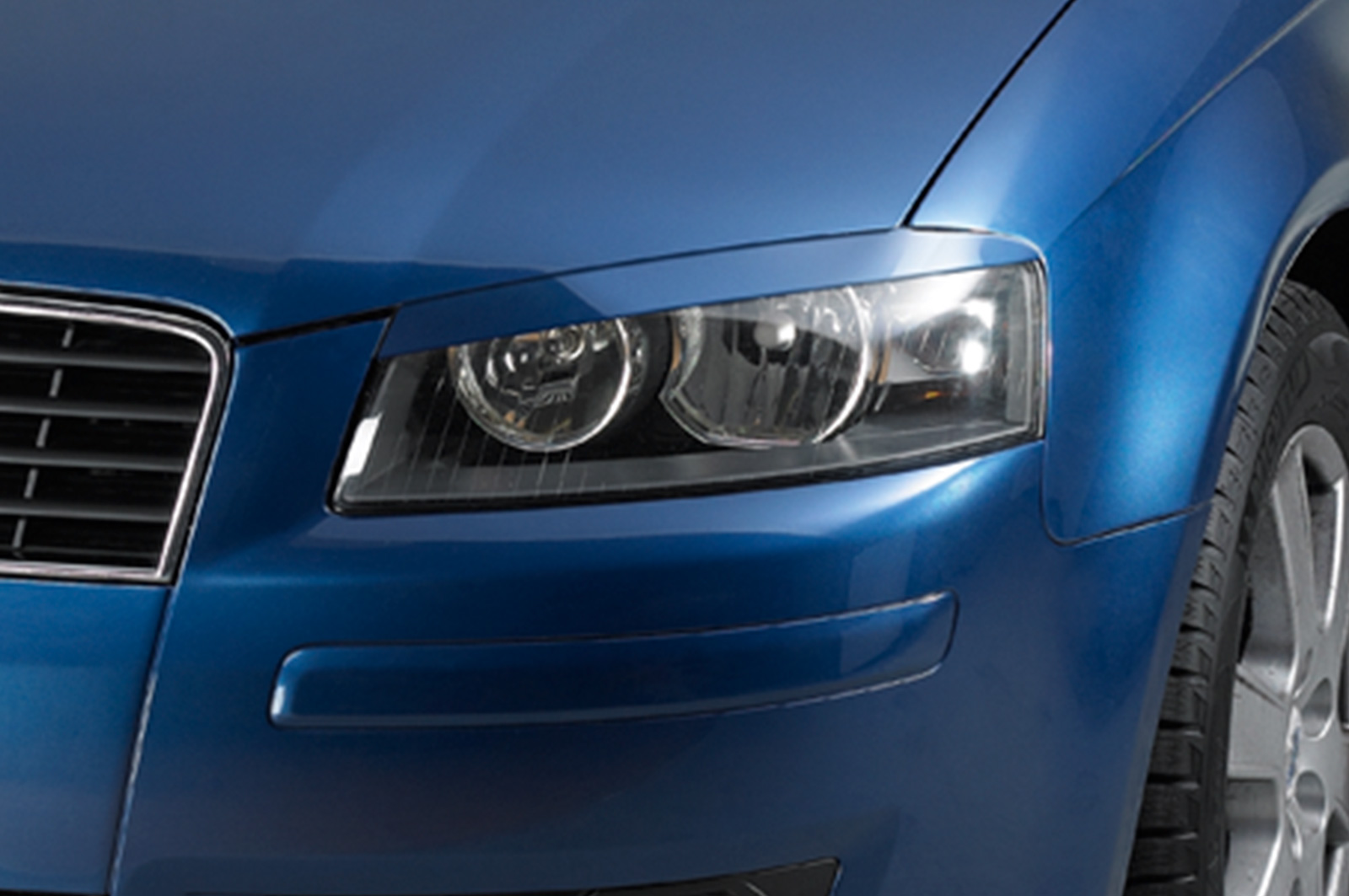 Paupières de phares avants (la paire) pour Audi A3 8P toutes carrosseries (2003-2005) - Fabriqué en ABS (à peindre)