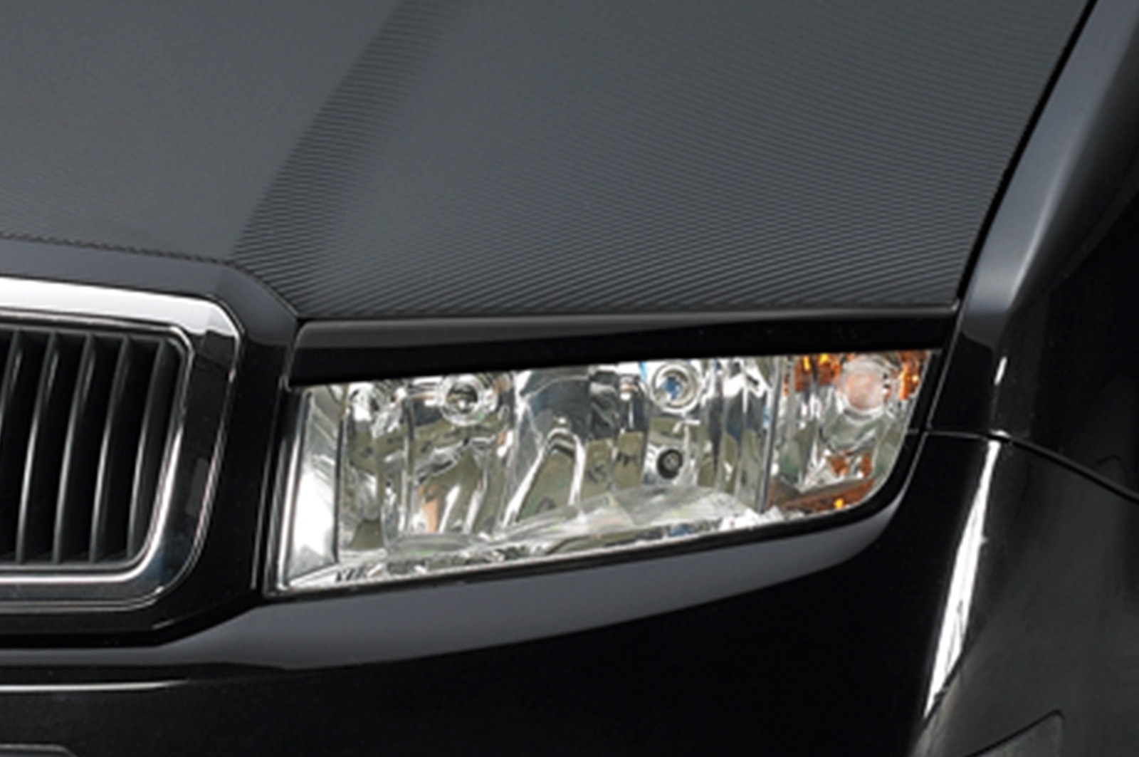 Paupières de phares avants (la paire) pour Skoda Fabia 1 toutes carrosseries (2002-2007) - Fabriqué en ABS (à peindre)