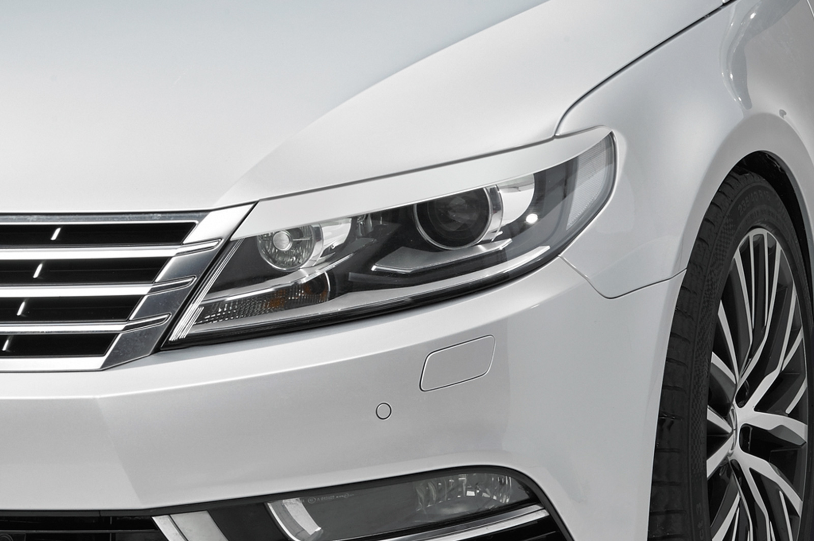 Paupières de phares avants (la paire) pour VW CC (Typ 35) toutes carrosseries (2012-2016) - Fabriqué en ABS (à peindre)