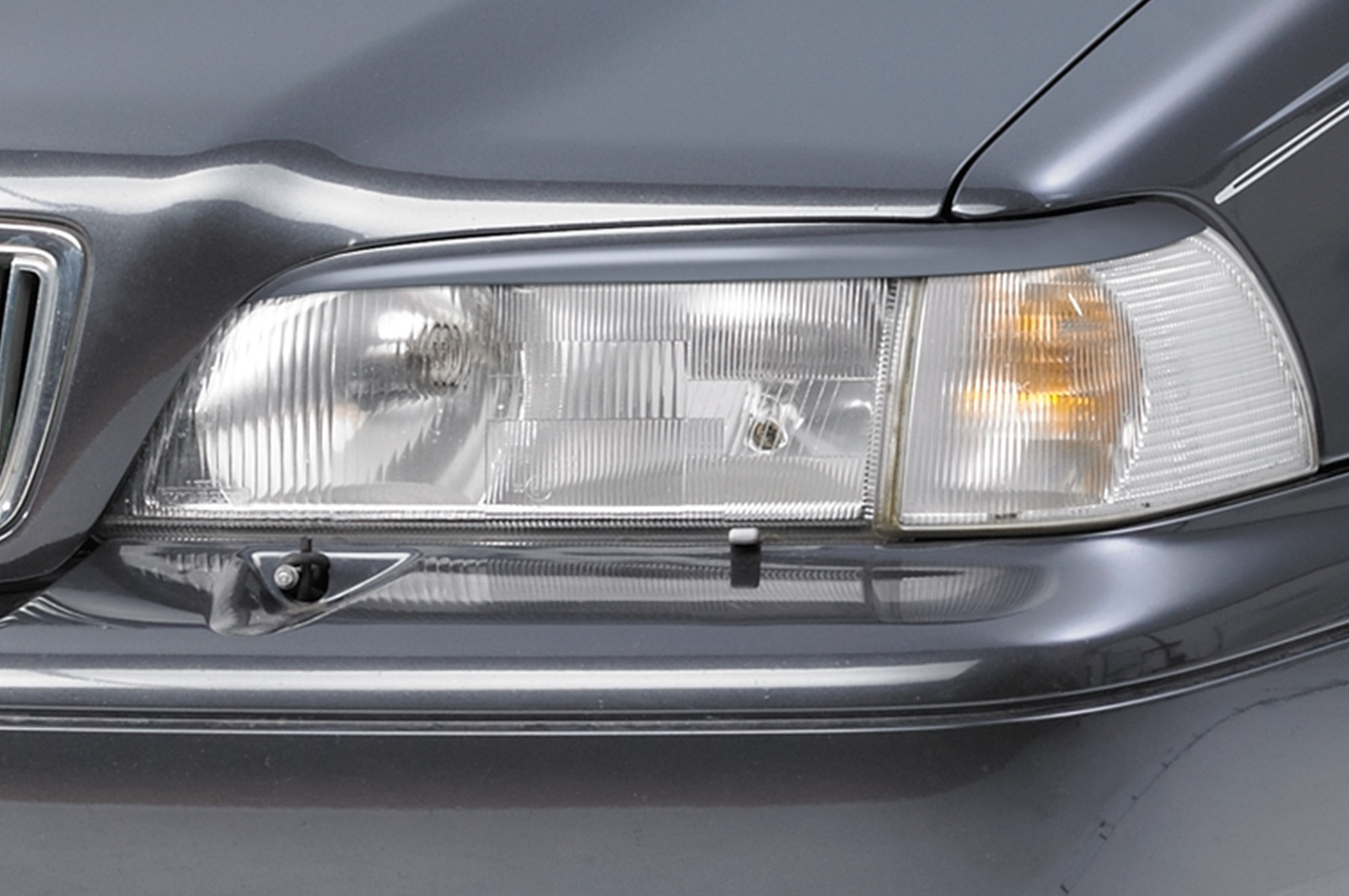 Paupières de phares avants (la paire) pour Volvo V70 break (1996-2000) - Fabriqué en ABS (à peindre)