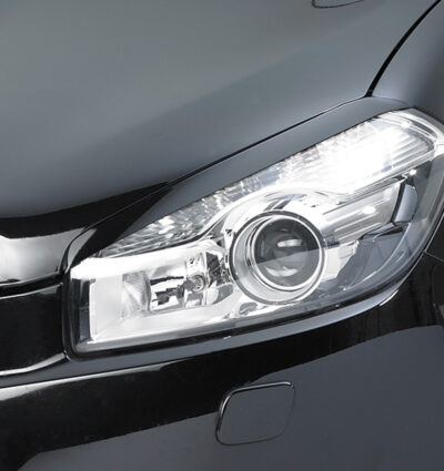 Paupières de phares avants (la paire) pour Nissan Qashqai sauf S1 et S-Line (depuis 2010) - Fabriqué en ABS (à peindre)