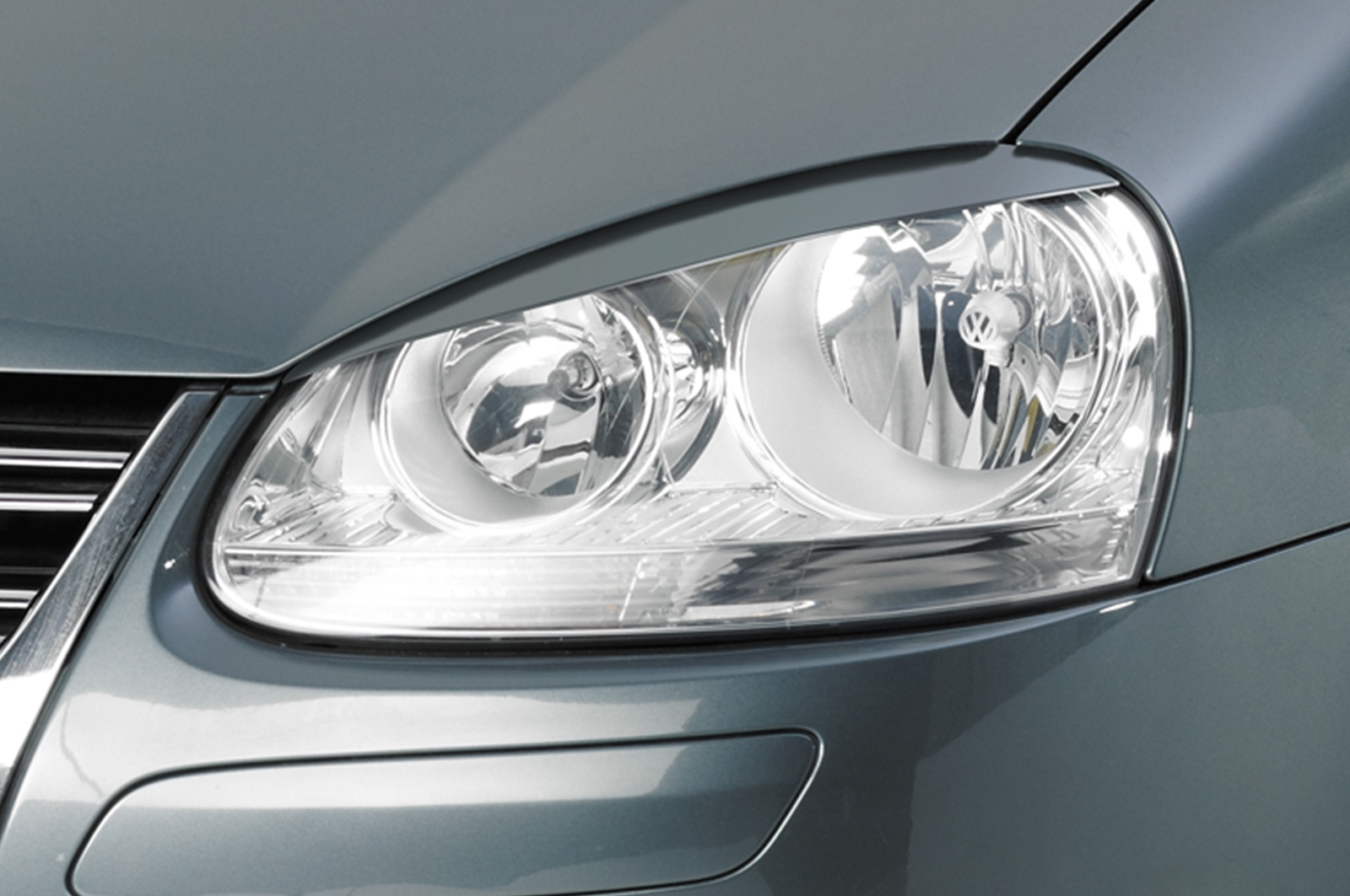 Paupières de phares avants (la paire) pour VW Golf 5 / Jetta 5 toutes carrosseries (2003-2010) - Fabriqué en ABS (à peindre)