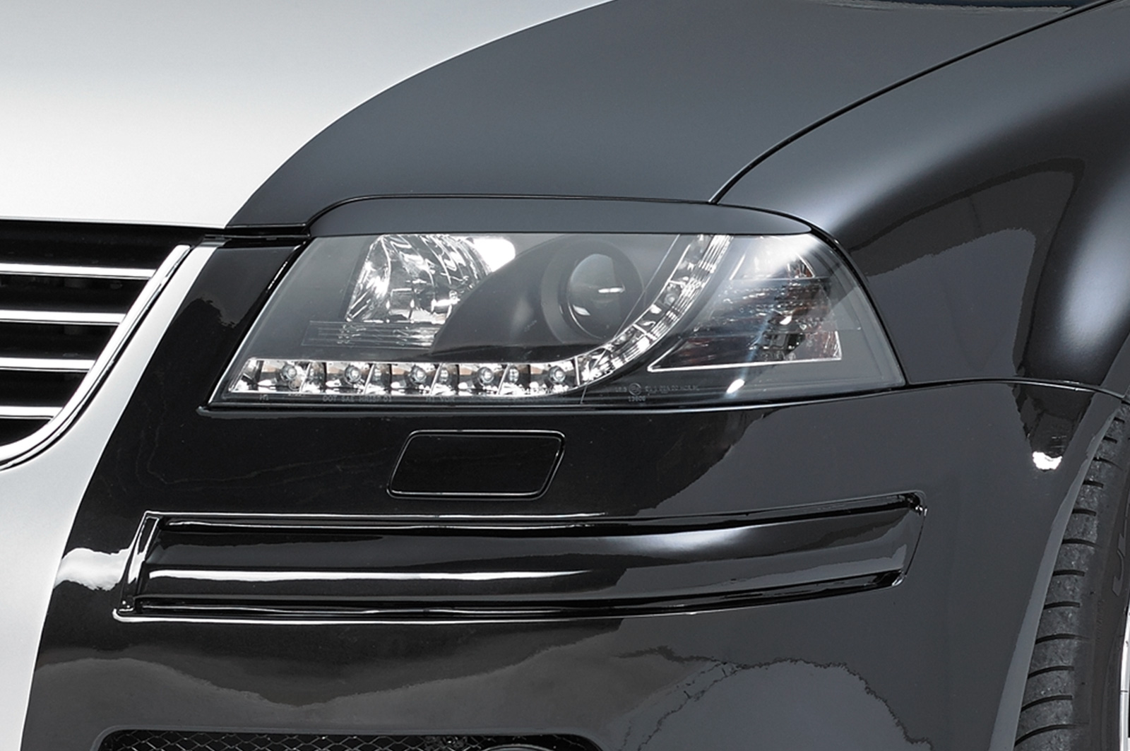 Paupières de phares avants (la paire) pour VW Passat 3BG B5 toutes carrosseries (2000-2005) - Fabriqué en ABS (à peindre)