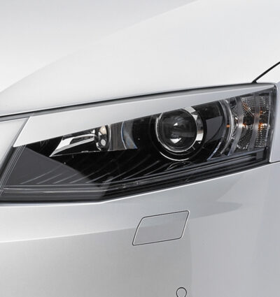 Paupières de phares avants (la paire) pour Skoda Octavia 3 Typ 5E toutes carrosseries (depuis 2012) - Fabriqué en ABS (à peindre)