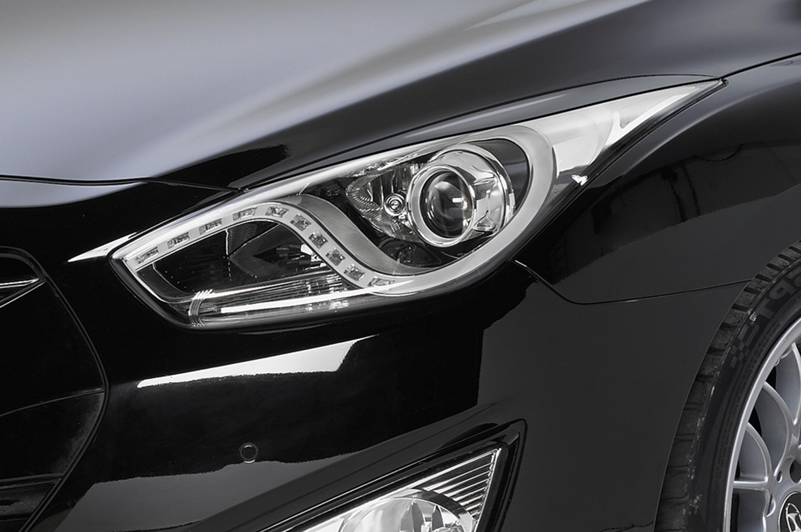 Paupières de phares avants (la paire) pour Hyundai I40 toutes carrosseries (préfacelift) (2011-05/2015) - Fabriqué en ABS (à peindre)