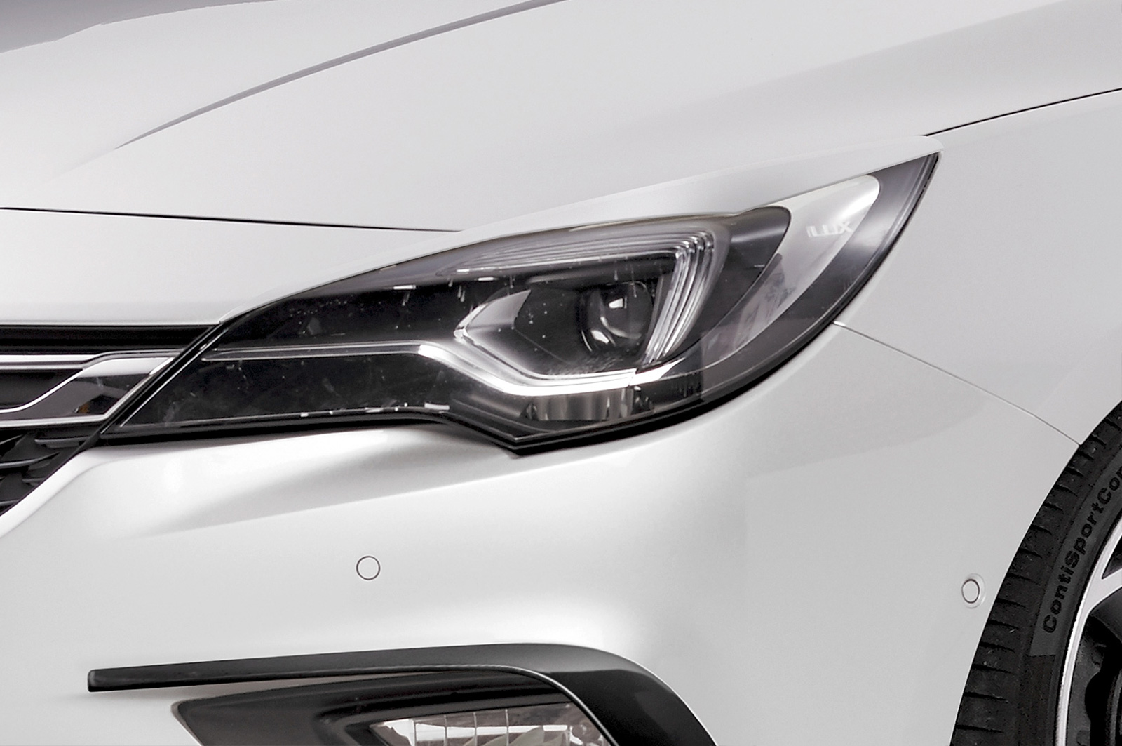 Paupières de phares avants (la paire) pour Opel Astra K toutes carrosseries (depuis 2015) - Fabriqué en ABS (à peindre)