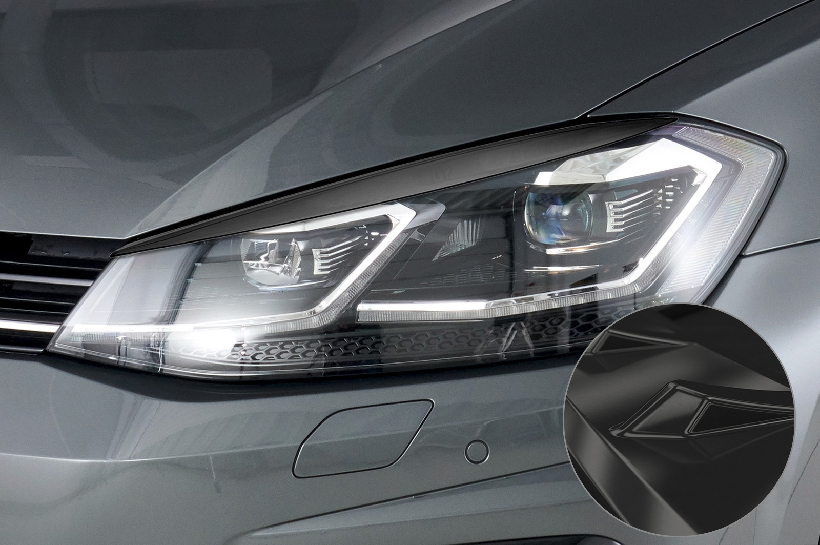 Paupières de phares avants (la paire) pour VW Golf 7 toutes carrosseries (04/2017-2021) - Fabriqué en ABS glossy (Noir brillant)