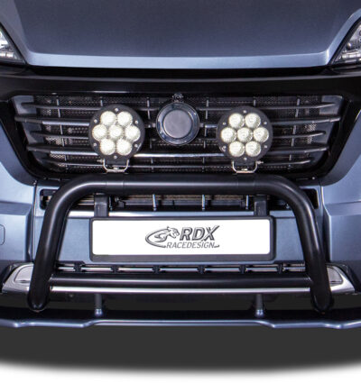 Ajout / Lame de pare-chocs avant RDX VARIO-X pour FIAT Ducato (2014-2024), CITROËN Jumper/Relay (2014-2024), OPEL/VAUXHALL Movano (2021-2024), PEUGEOT Boxer (2014-2024) et RAM ProMaster (2013-2025) (avec extensions d'ailes, eG Heavy/Maxi). Lame de pare-chocs avant.