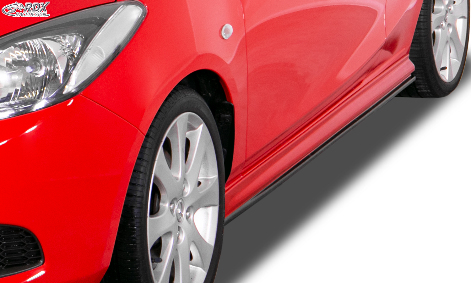 Bas de caisse (la paire) RDX pour MAZDA 2 (DE) 2007-2014 « Édition »