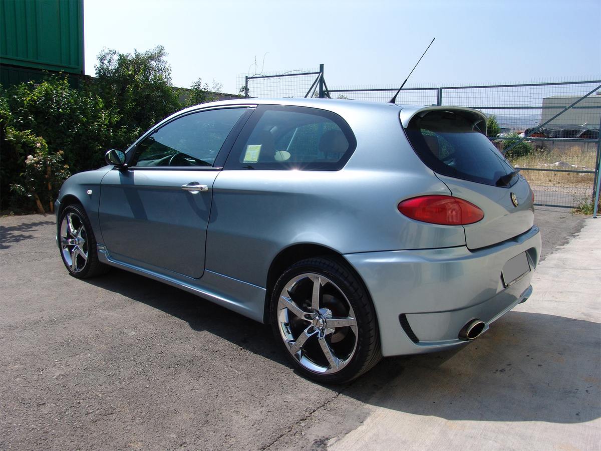 Aileron / Becquet de toit Alfa Romeo 147
