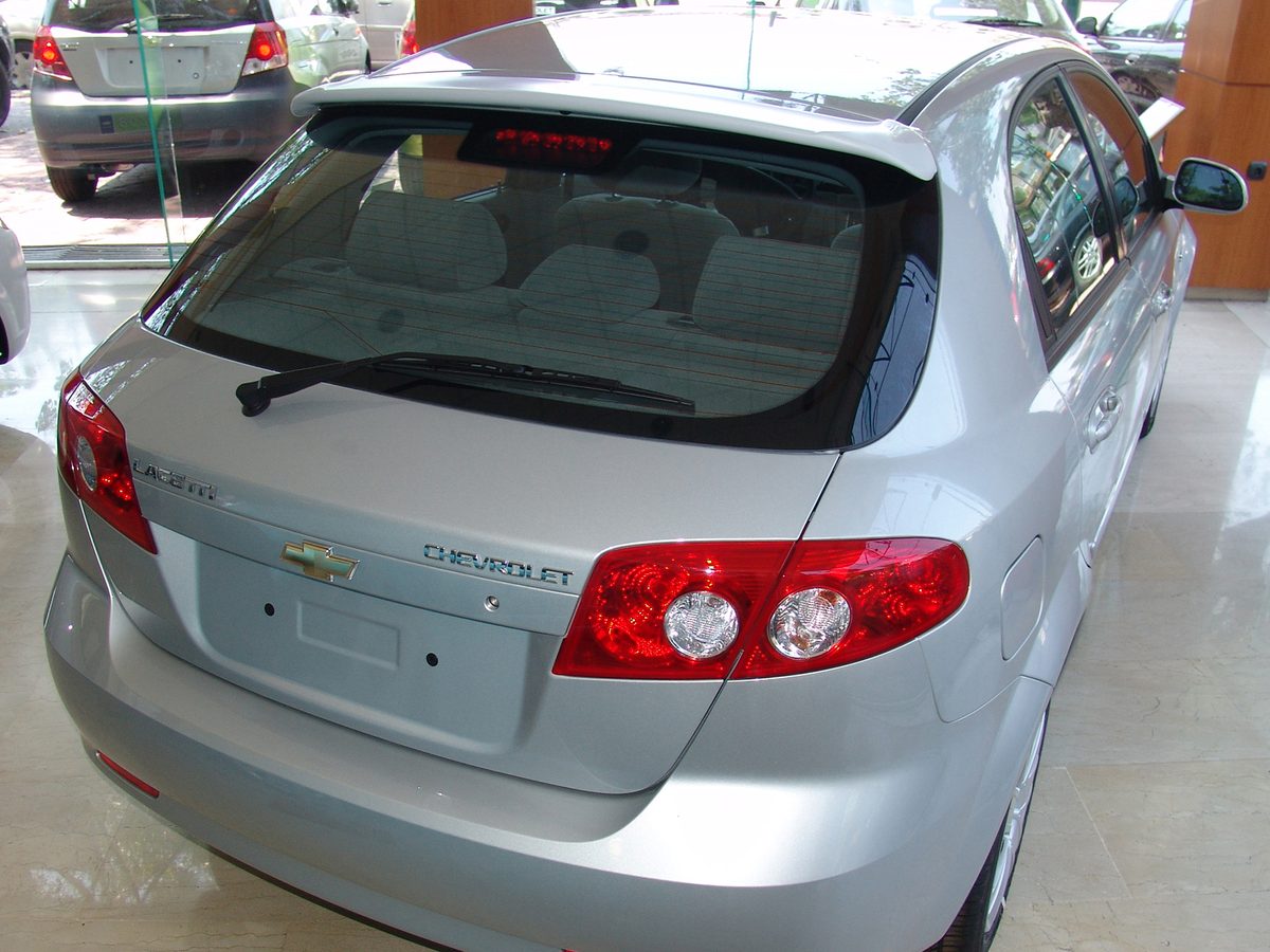 Aileron / Becquet de toit Chevrolet Lacetti J200 (2002-2009)