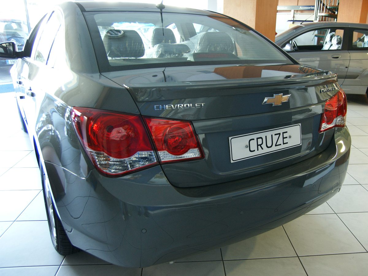 Becquet / Lèvre de spoiler Chevrolet Cruze J300 Berline (2008-2016)