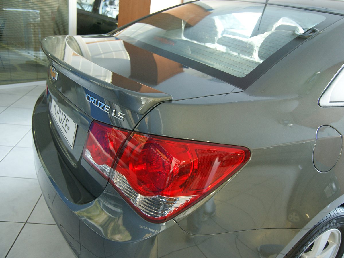 Becquet / Lèvre de spoiler Chevrolet Cruze J300 Berline (2008-2016)