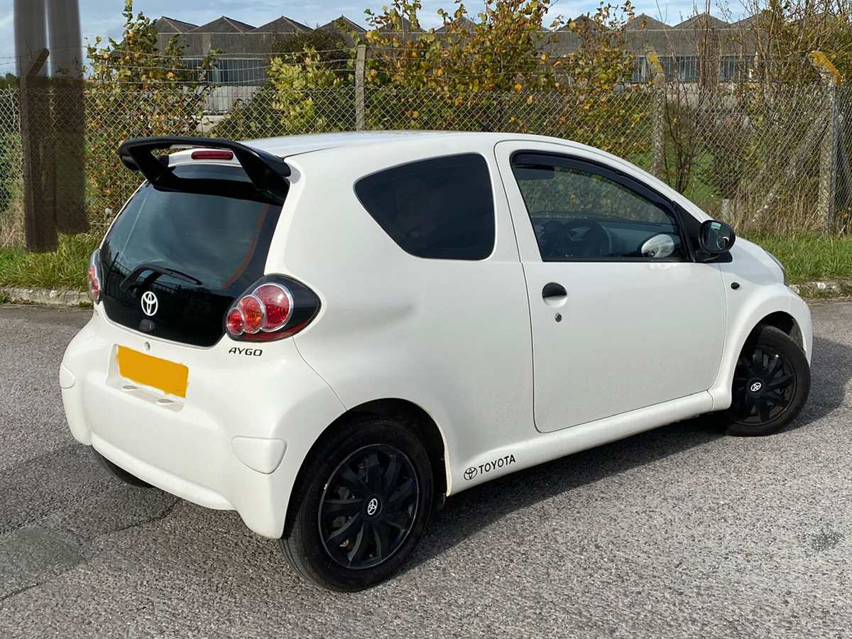 Aileron / Becquet de toit V.2 Toyota Aygo Mk1 (2005-2014)
