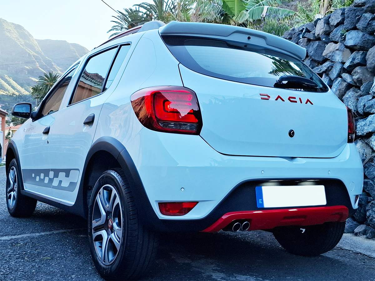 Aileron / Becquet de toit Dacia Sandero Mk2 (2012-2020)