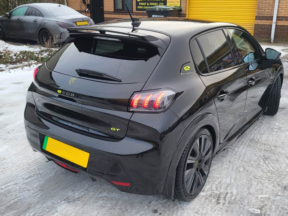 Aileron / Becquet de toit V.2 Peugeot 208 Mk2 (2019-)
