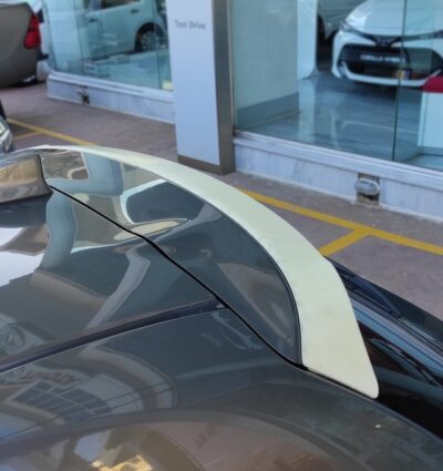 Aileron / Becquet de toit Toyota Yaris Mk4 (2020-)