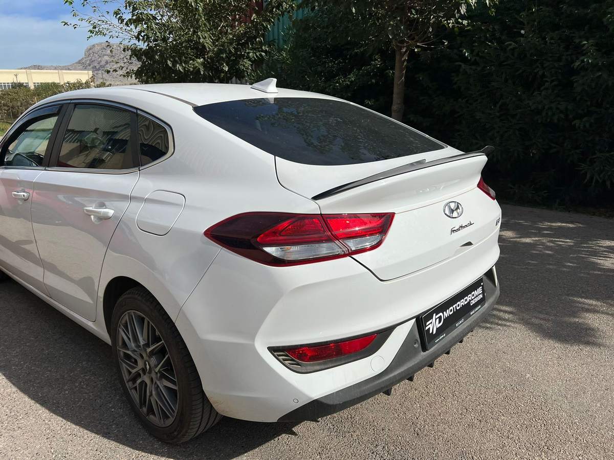 Extension Cap Hyundai i30 Mk3 Fastback (2016-)