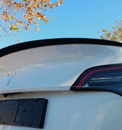 Becquet / Lèvre de spoiler Tesla Model Y