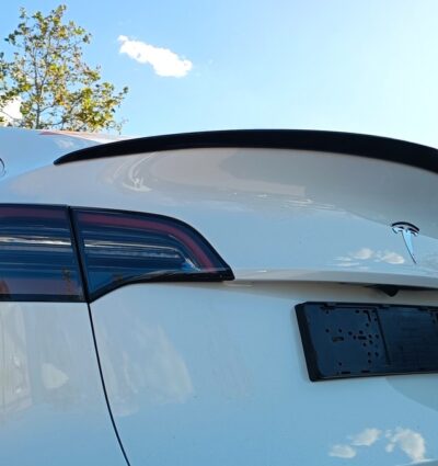 Becquet / Lèvre de spoiler Tesla Model Y
