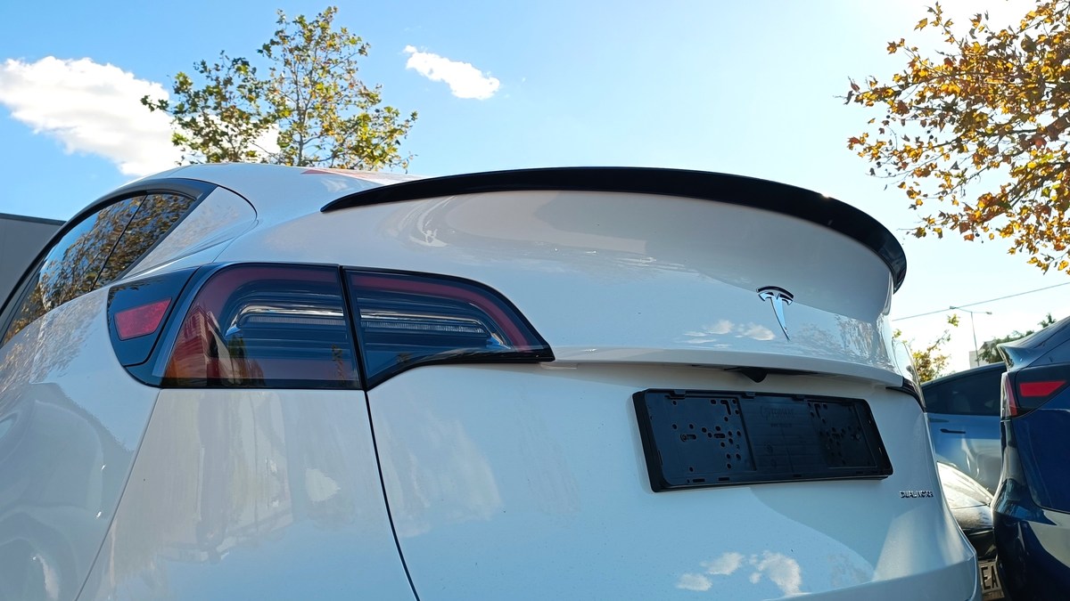 Becquet / Lèvre de spoiler Tesla Model Y