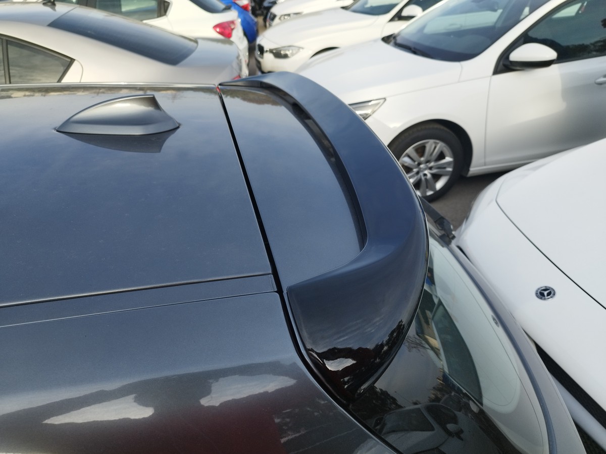 Aileron / Becquet de toit BMW Series 1 F20 Standard / M-Pack / M140i