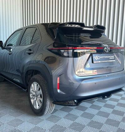 Aileron / Becquet de toit Toyota Yaris Cross Mk1