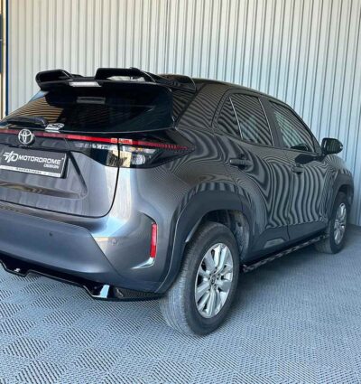 Aileron / Becquet de toit Toyota Yaris Cross Mk1