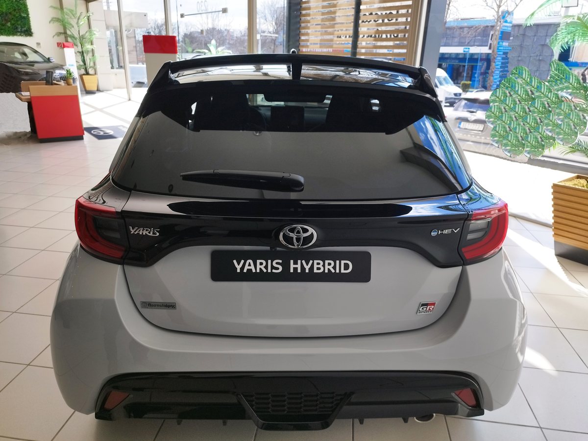 Aileron / Becquet de toit Toyota Yaris Mk4 (2020-)