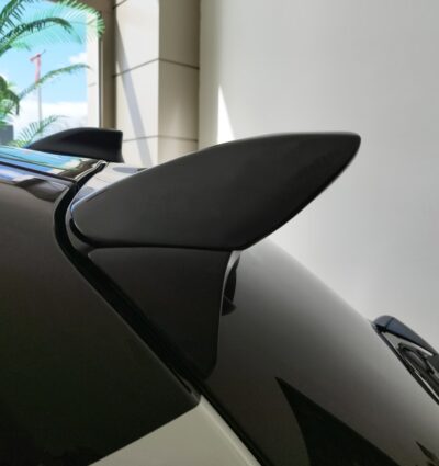 Aileron / Becquet de toit Toyota Yaris Mk4 (2020-)