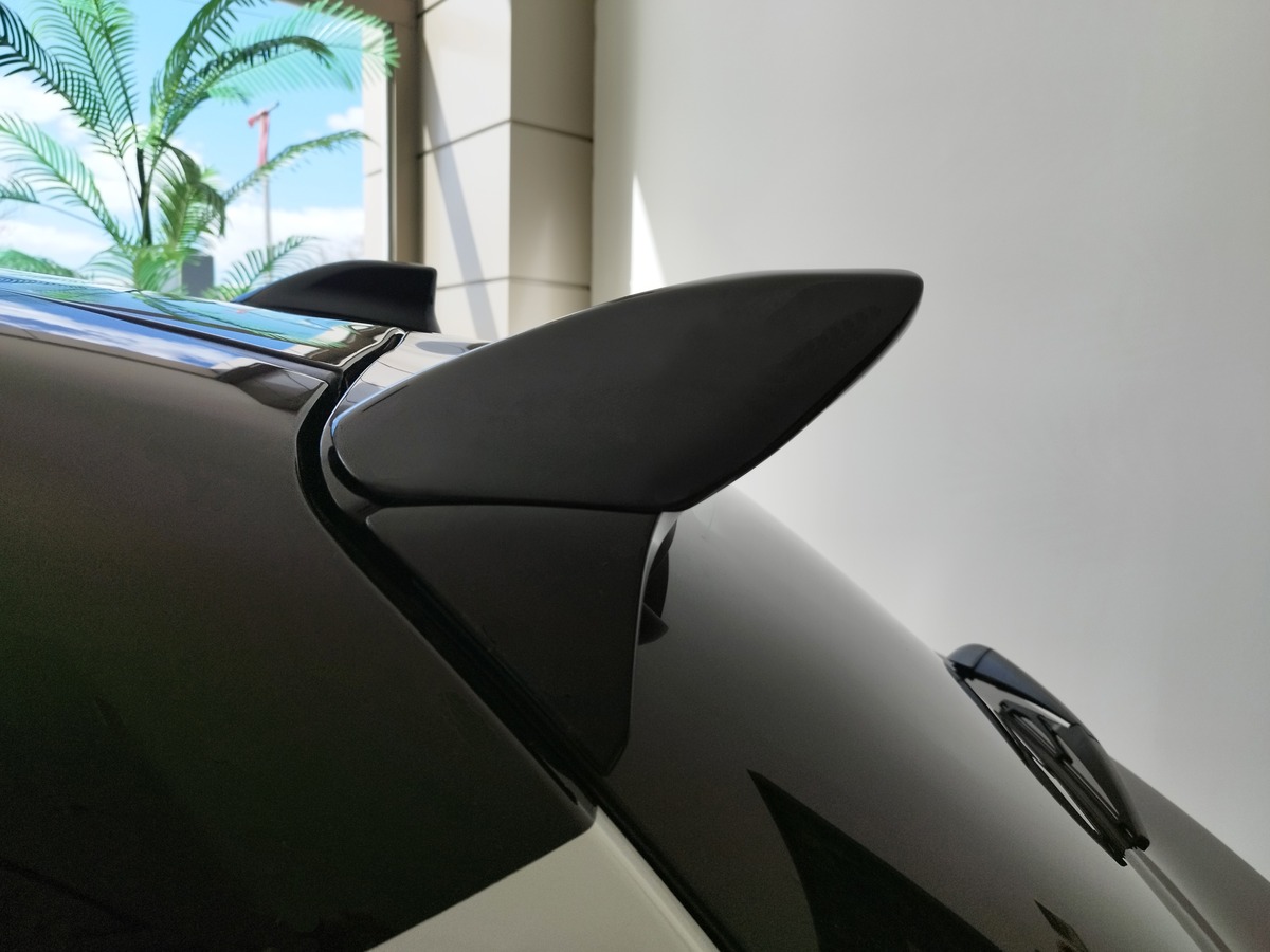 Aileron / Becquet de toit Toyota Yaris Mk4 (2020-)