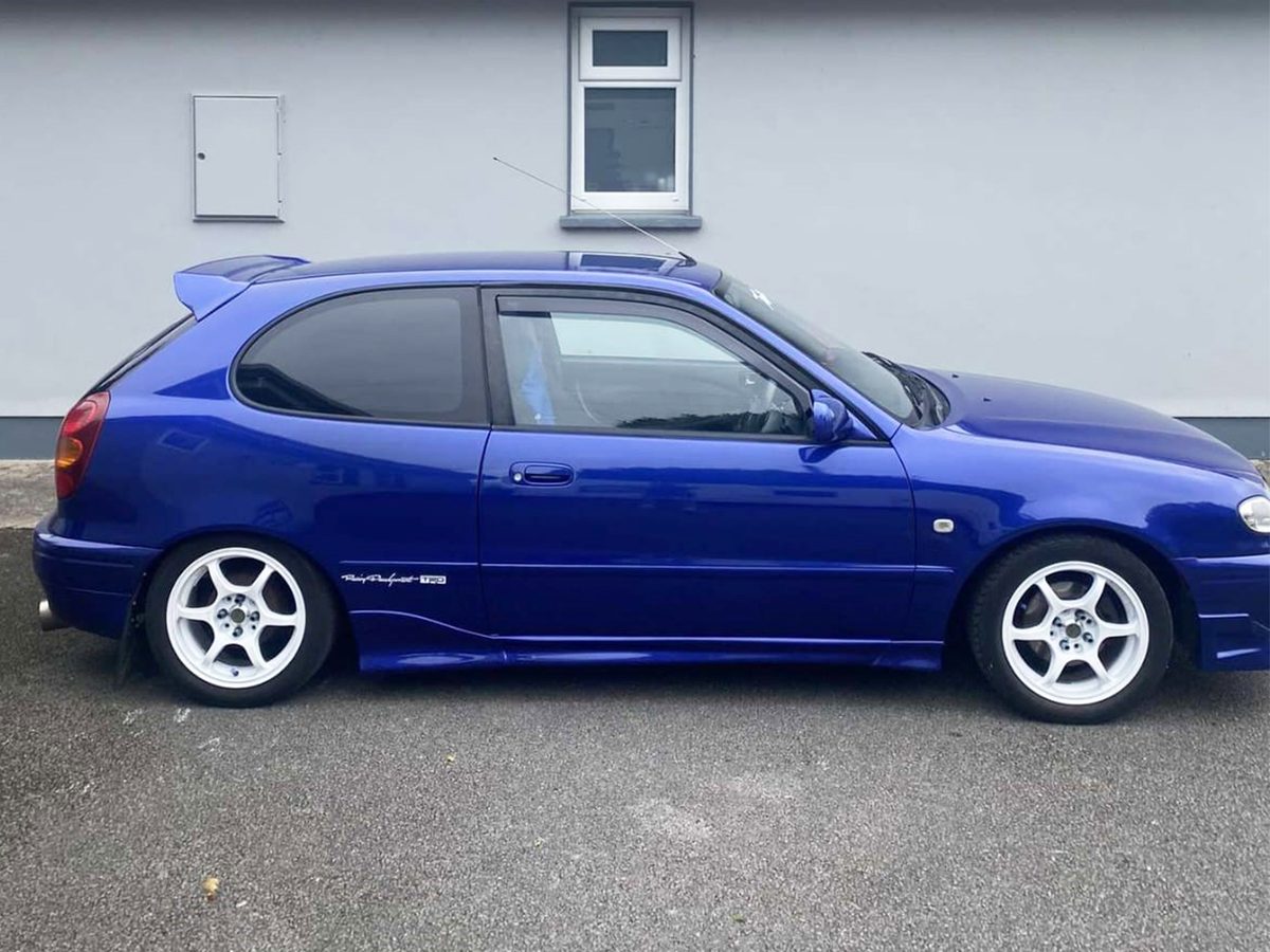 Bas de caisse (la paire) Toyota Corolla Mk8 (1995-2000)