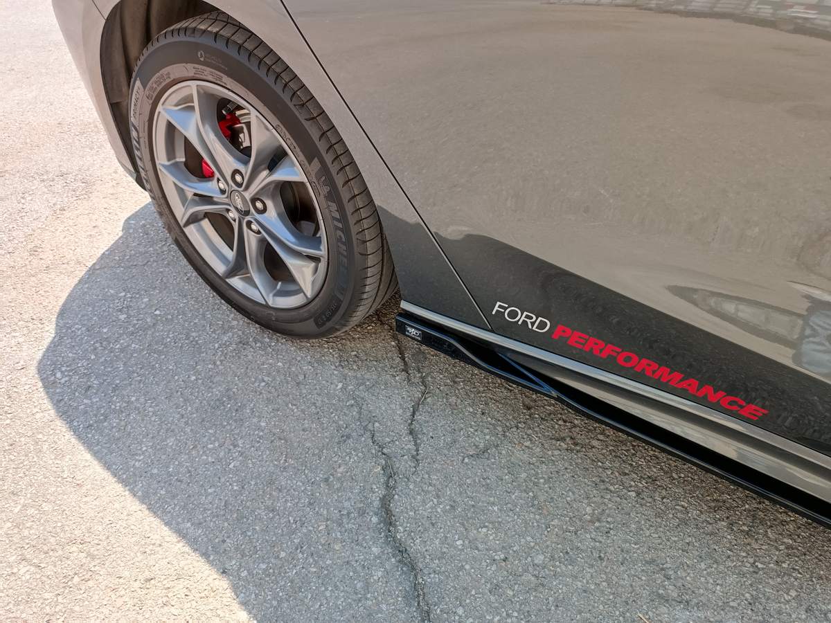 Extensions de bas de caisse (la paire) Ford Focus Mk4 ST / ST-Line (2018-)