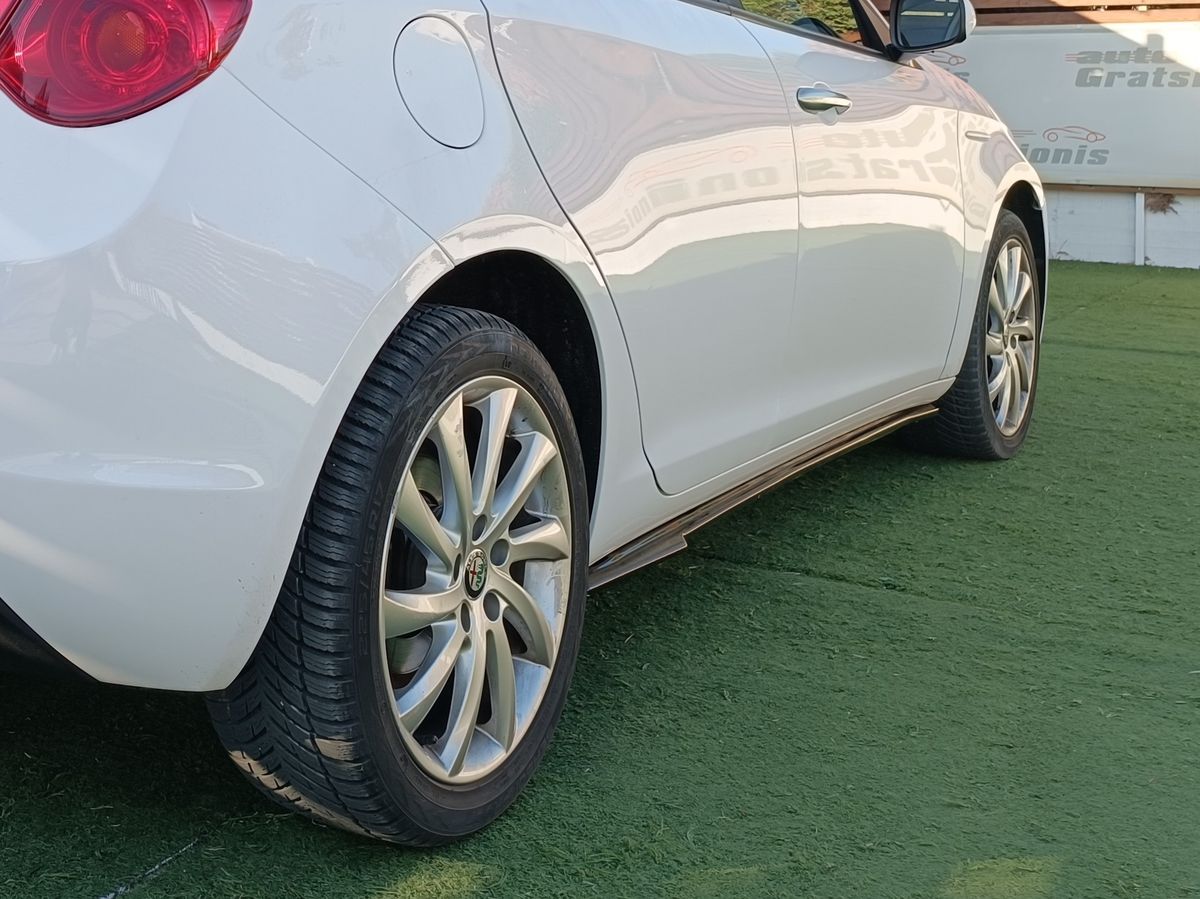 Extensions de bas de caisse (la paire) Alfa Romeo Giulietta