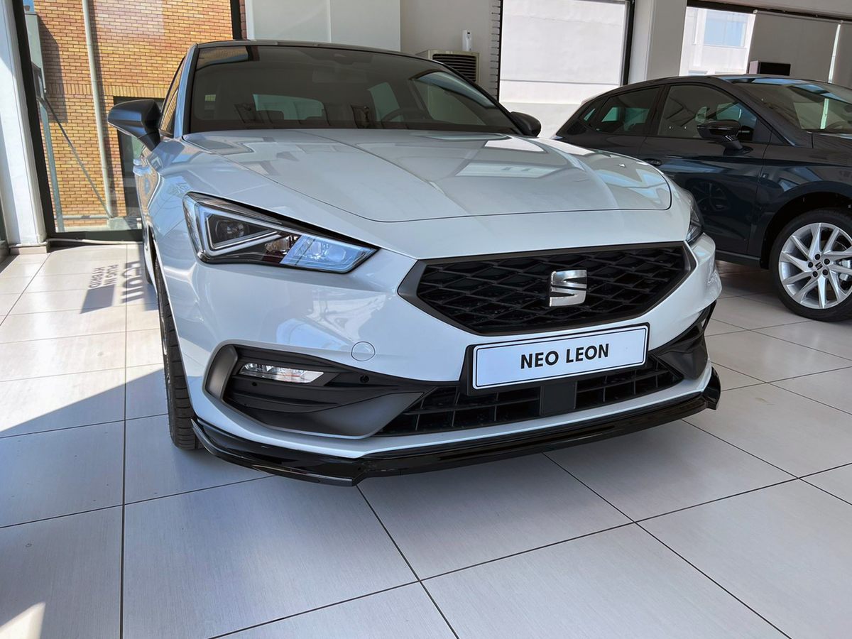 Lame de pare-chocs avant Seat Leon MK4 FR (2020-)