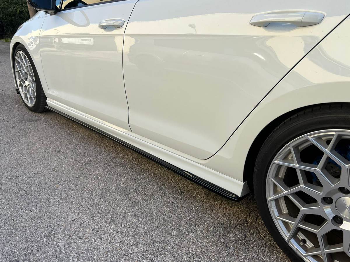 Extensions de bas de caisse (la paire) VW Golf Mk7 R / R-Line