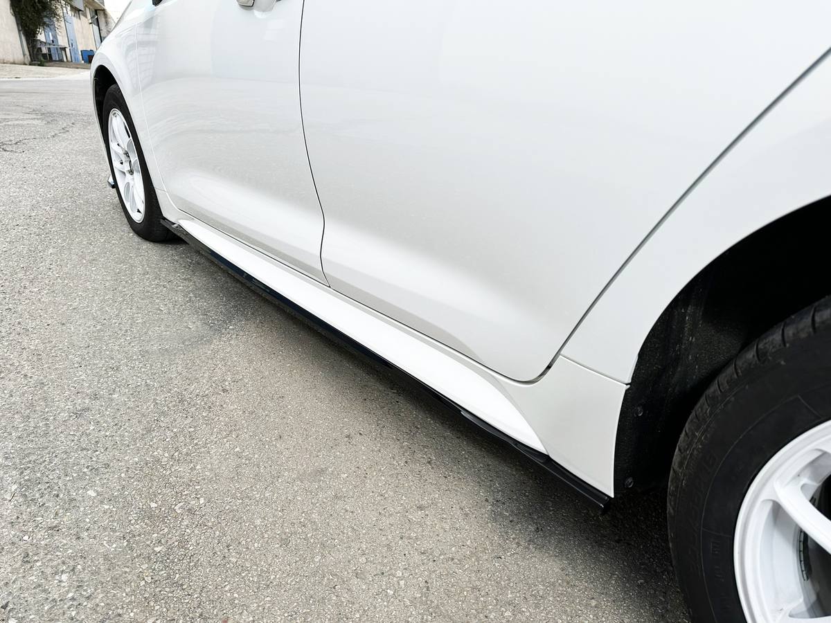Extensions de bas de caisse (la paire) Toyota Corolla Mk12 Hatchback (2018-)