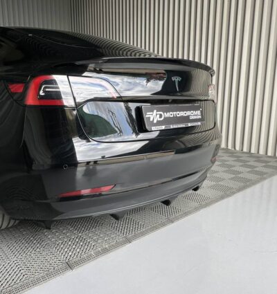 Diffuseur arrière Tesla Model 3